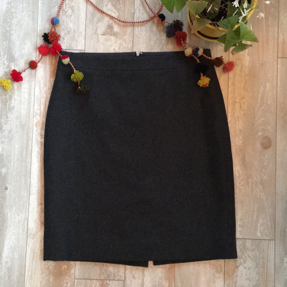J. Crew Charcoal Wool Pencil Skirt 6 ✏️